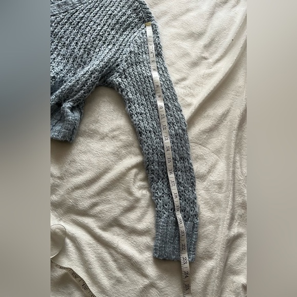 Hollister comfy, cozy rib stitch woman’s sweater - Picture 9 of 11